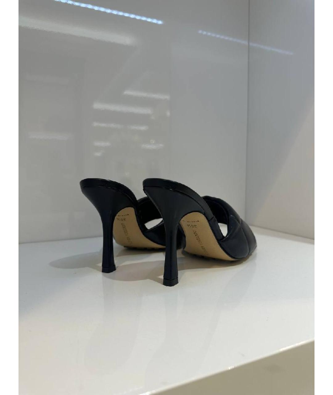BOTTEGA VENETA Черные кожаные мюли, фото 6