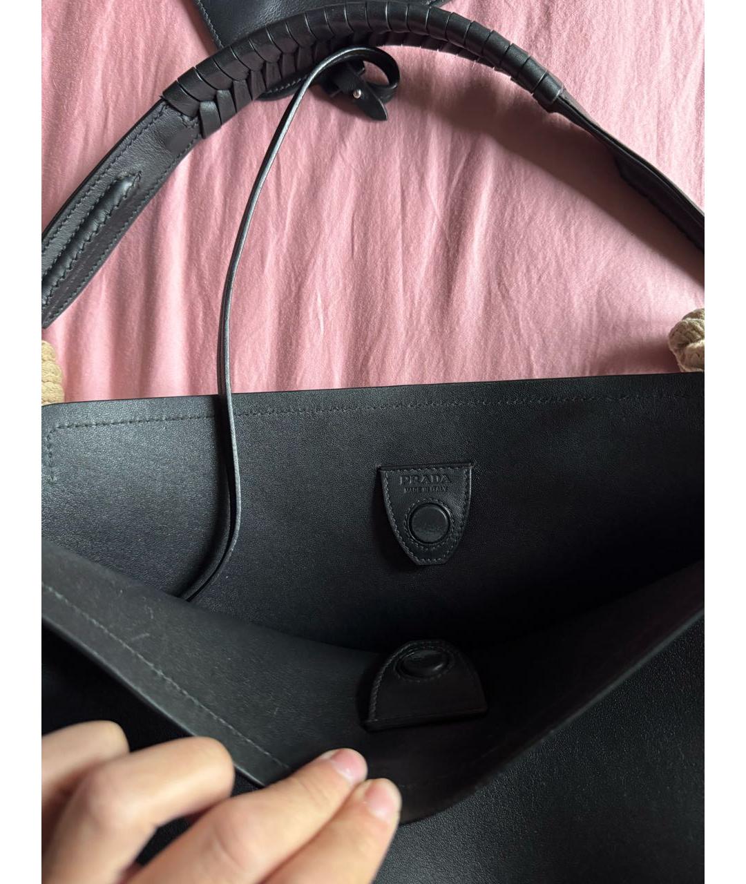 PRADA Черная кожаная сумка тоут, фото 4