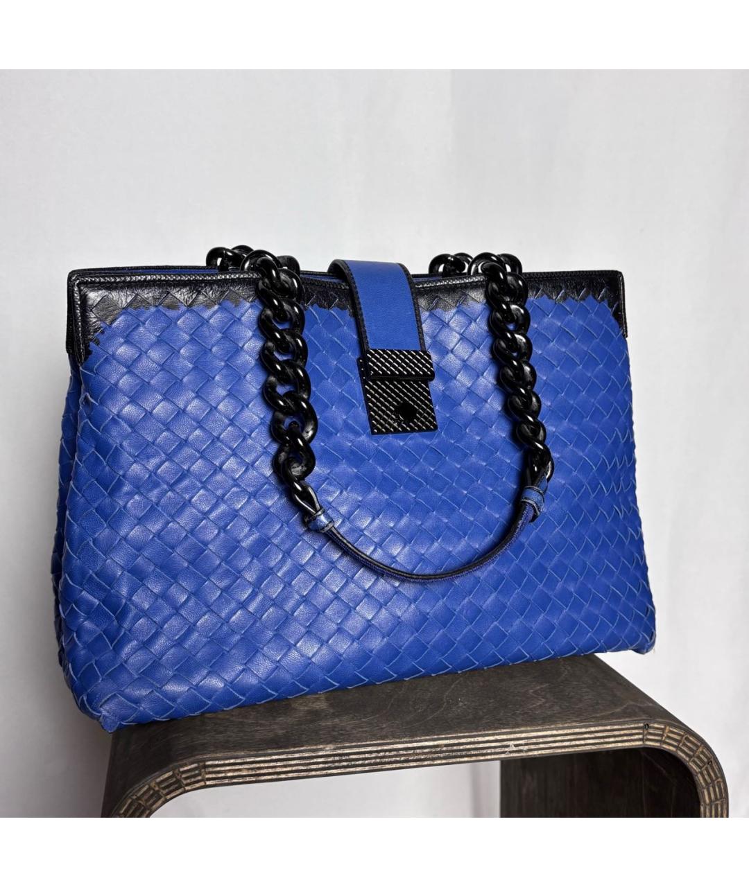 BOTTEGA VENETA Синяя кожаная сумка тоут, фото 2