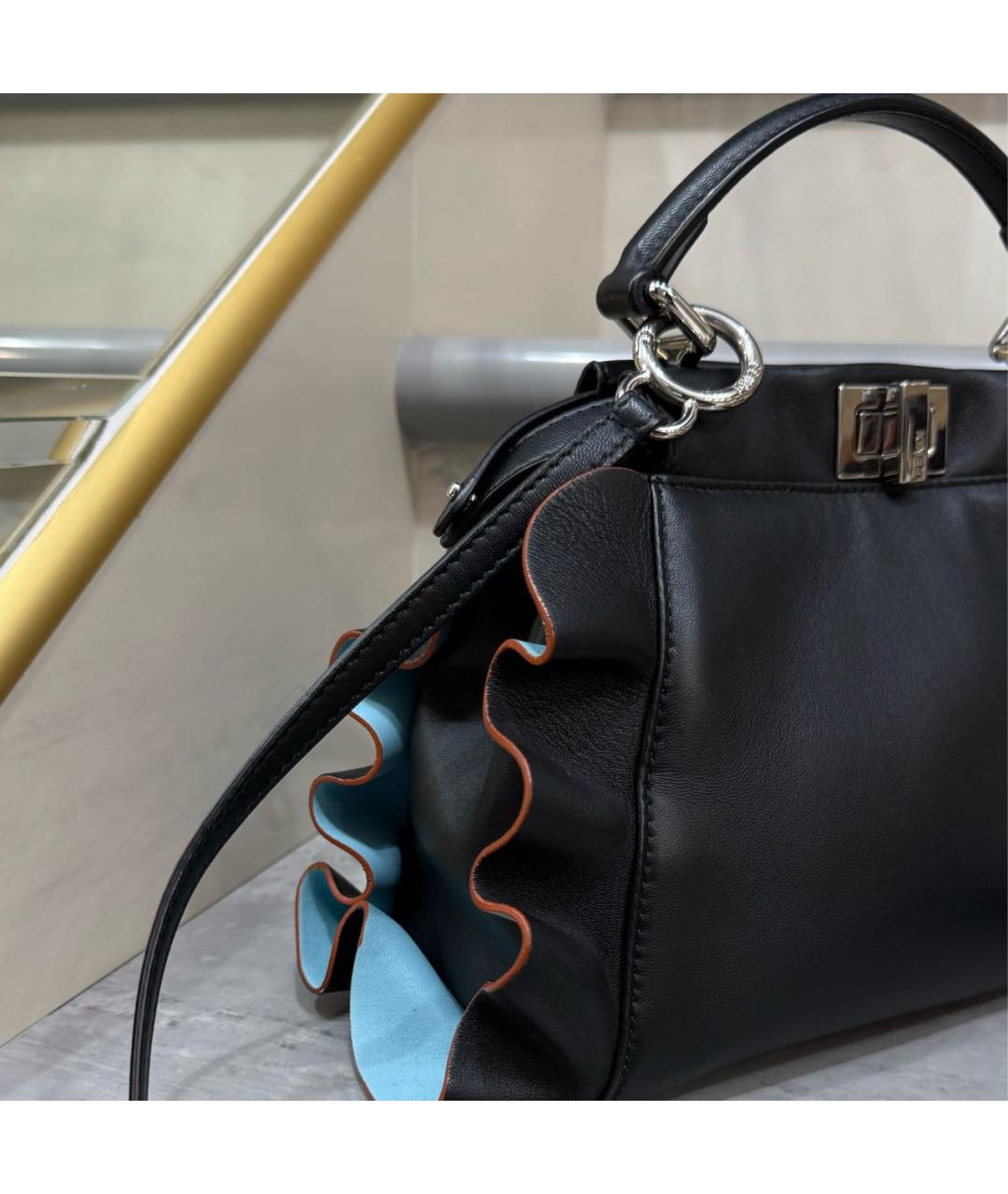 FENDI Черная кожаная сумка через плечо, фото 3