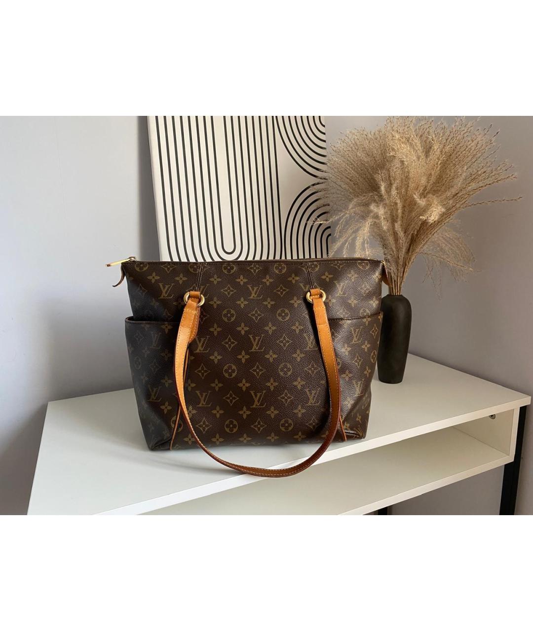 LOUIS VUITTON Коричневая сумка тоут, фото 10