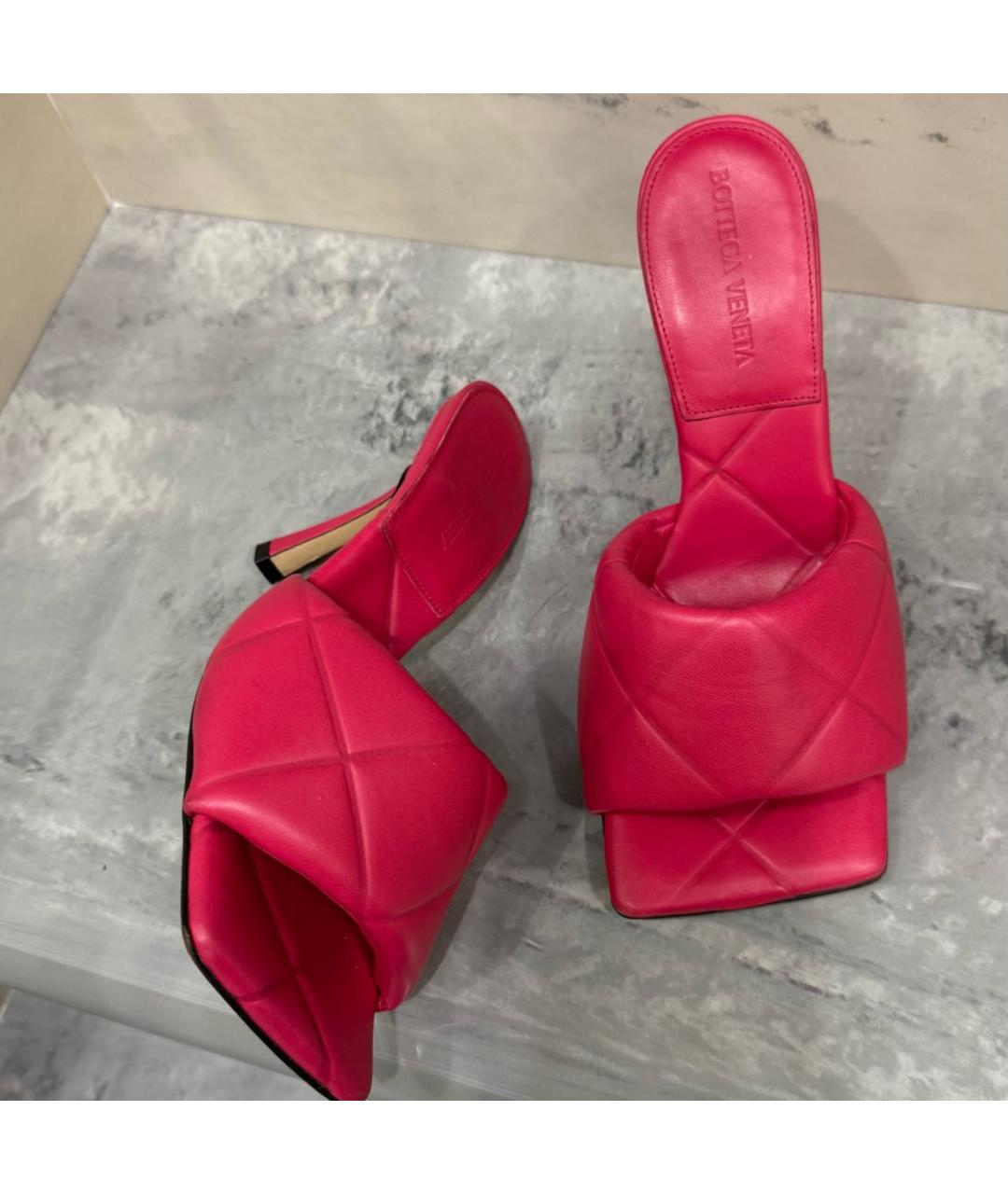 BOTTEGA VENETA Коралловые кожаные мюли, фото 7