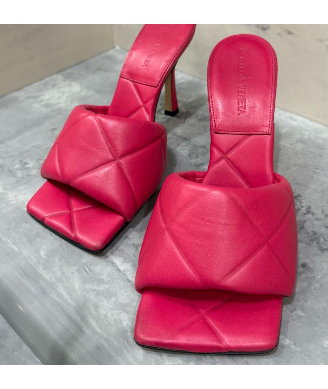 BOTTEGA VENETA Коралловые кожаные мюли, фото 3