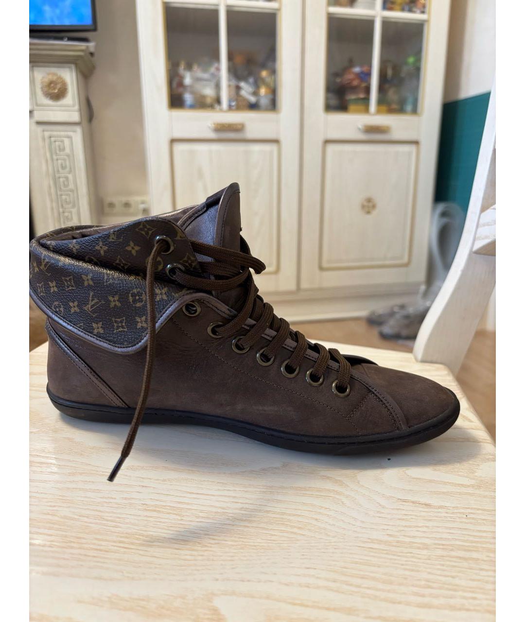 LOUIS VUITTON Коричневые кожаные кеды, фото 5