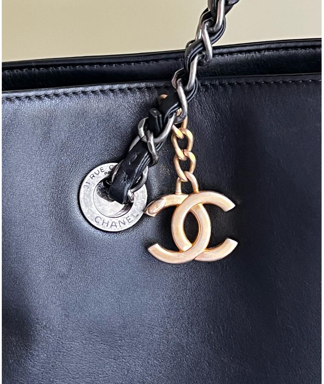 CHANEL Черная кожаная сумка тоут, фото 5
