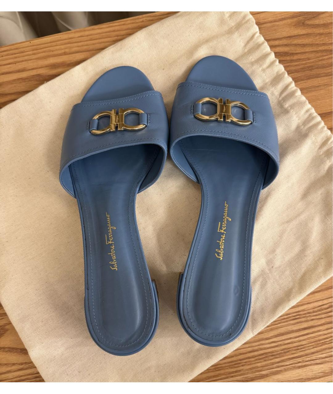FERRAGAMO Синие кожаные босоножки, фото 6