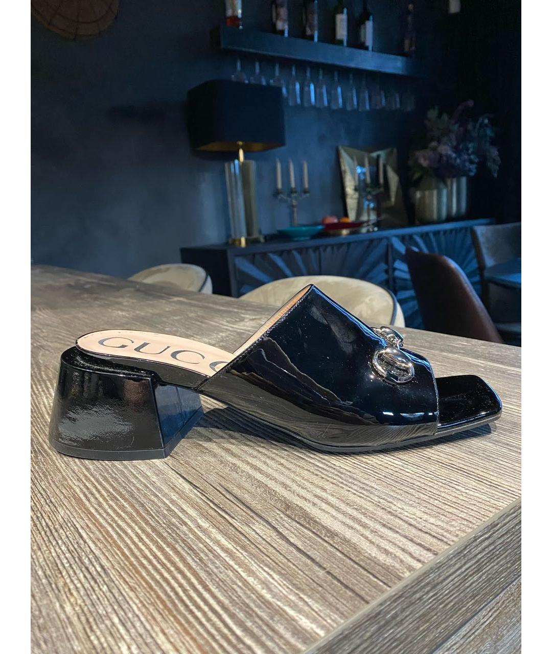 GUCCI Черные мюли из лакированной кожи, фото 9