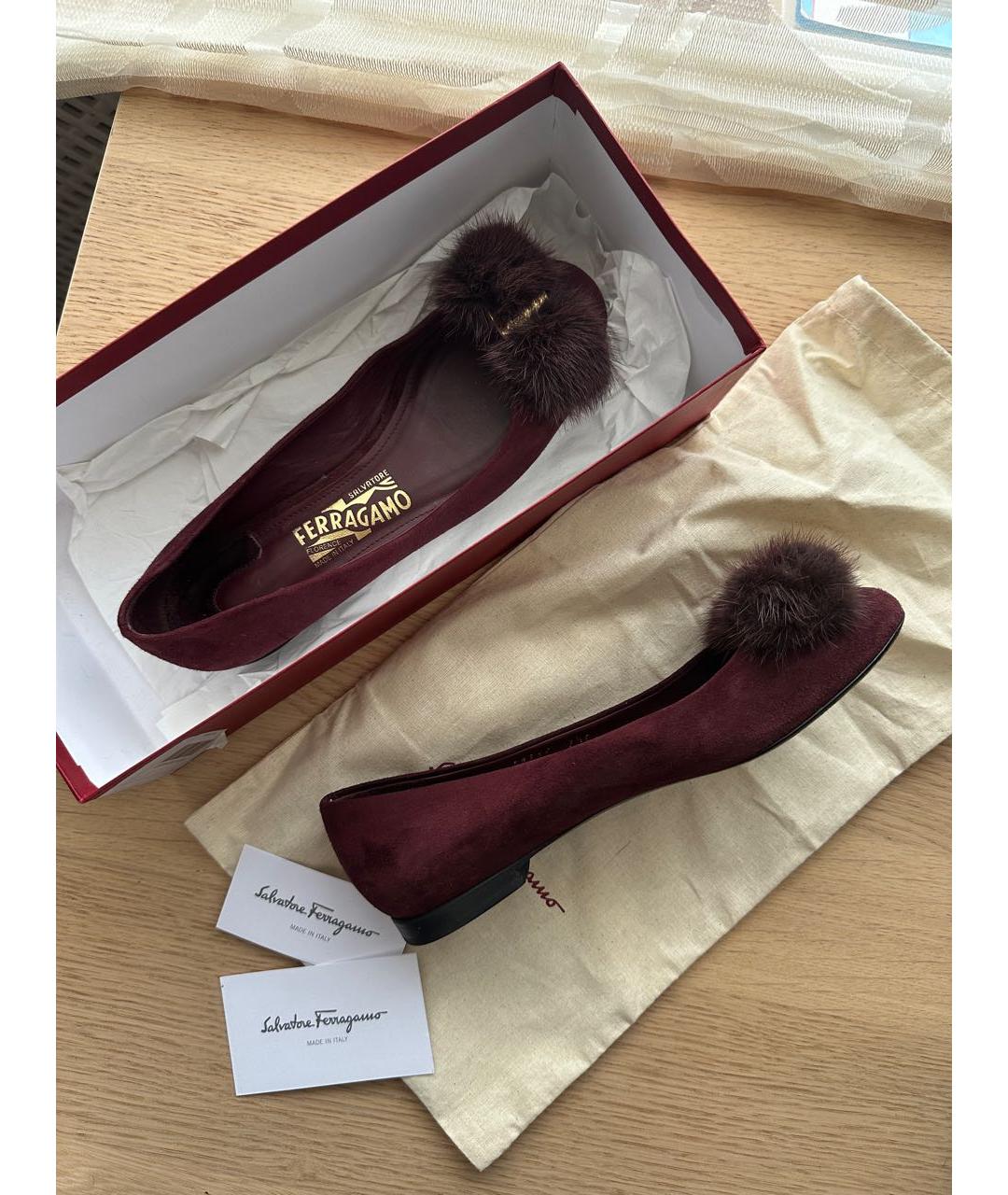 FERRAGAMO Коралловые балетки из лакированной кожи, фото 4