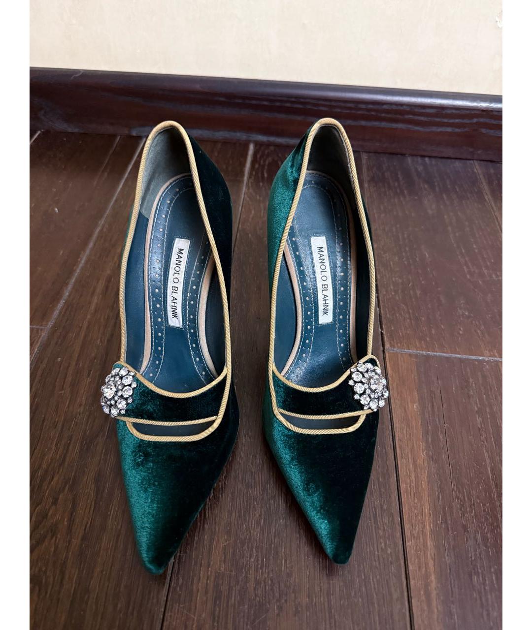 MANOLO BLAHNIK Зеленые бархатные туфли, фото 3