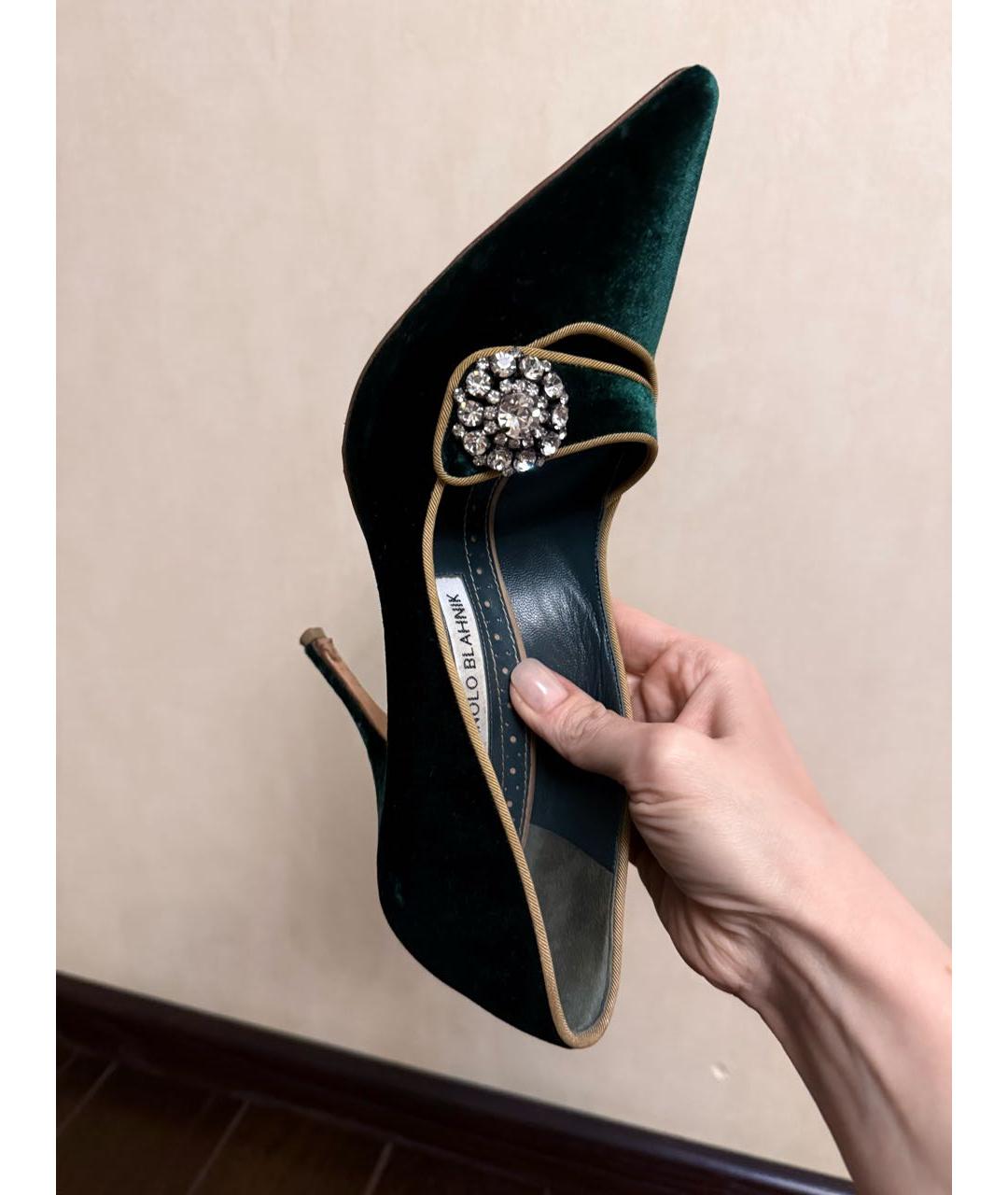 MANOLO BLAHNIK Зеленые бархатные туфли, фото 7