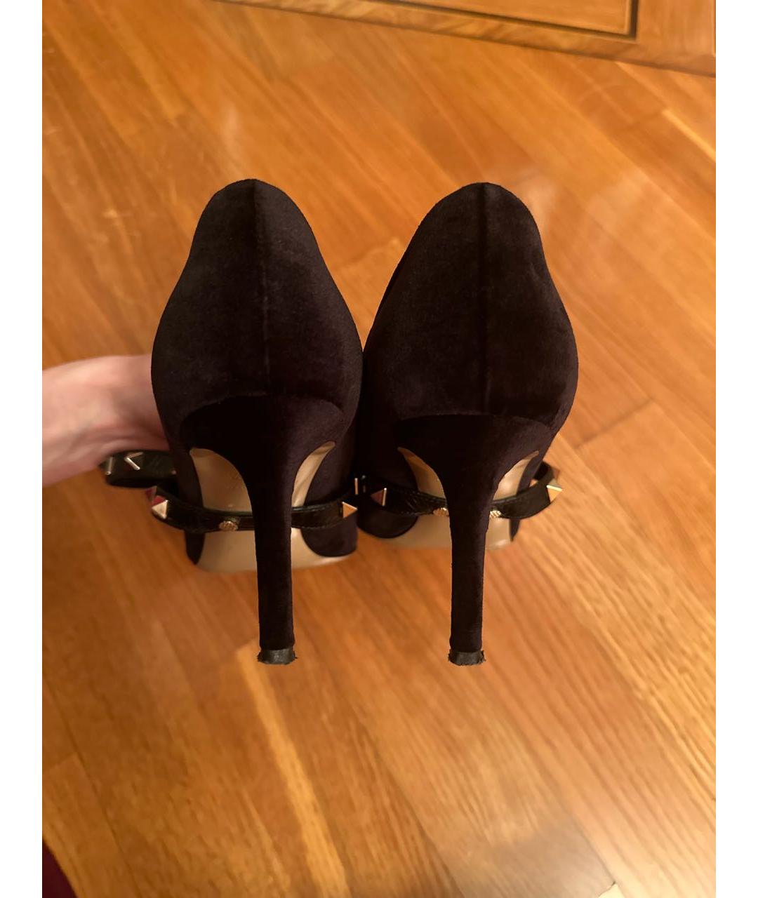 VALENTINO Черные бархатные лодочки на низком каблуке, фото 3