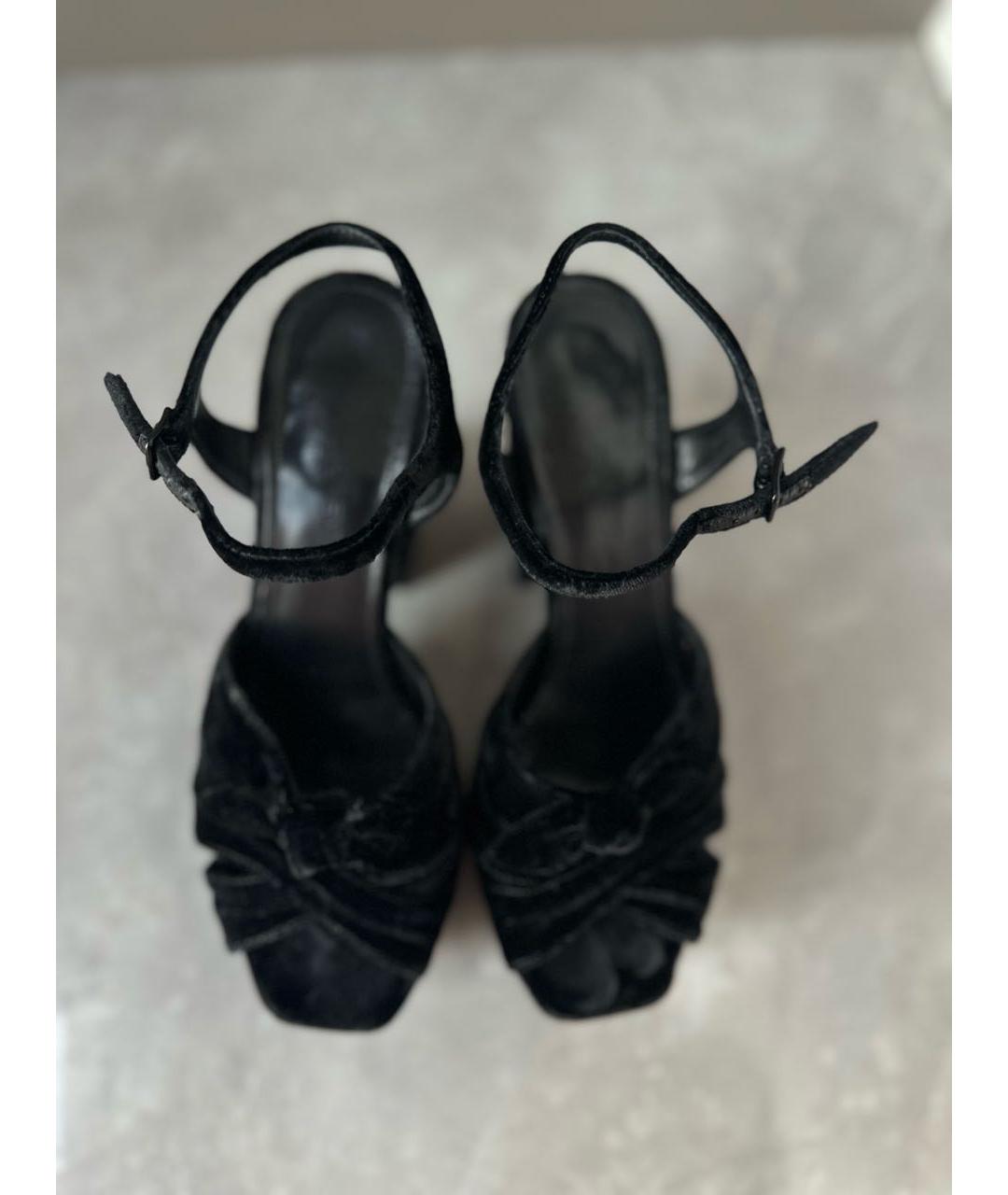 SAINT LAURENT Черные бархатные босоножки, фото 2