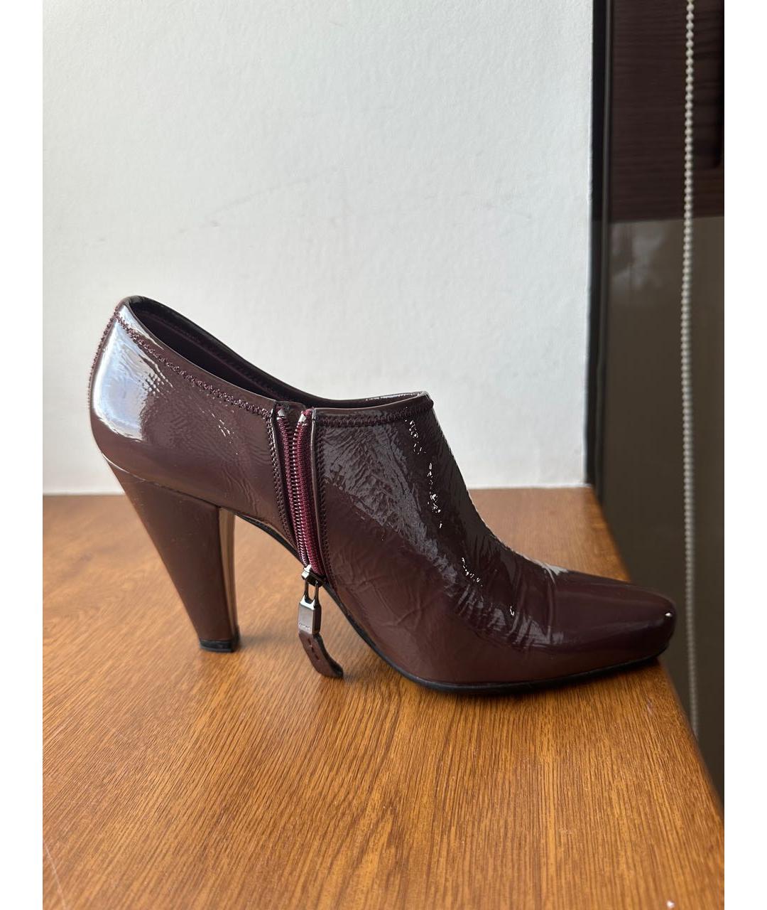 PRADA Бордовые ботильоны из лакированной кожи, фото 6