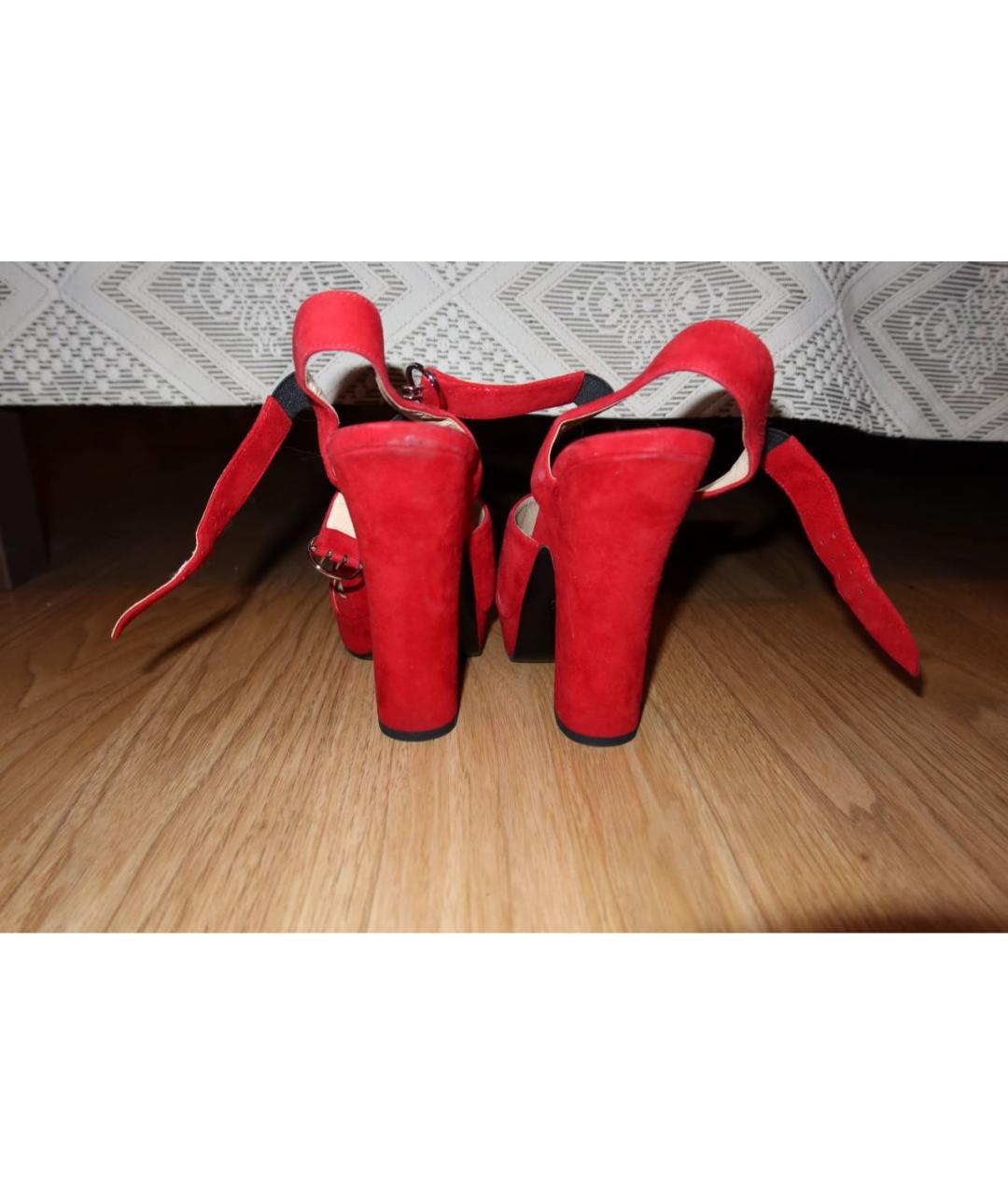 PRADA Красные замшевые босоножки, фото 4