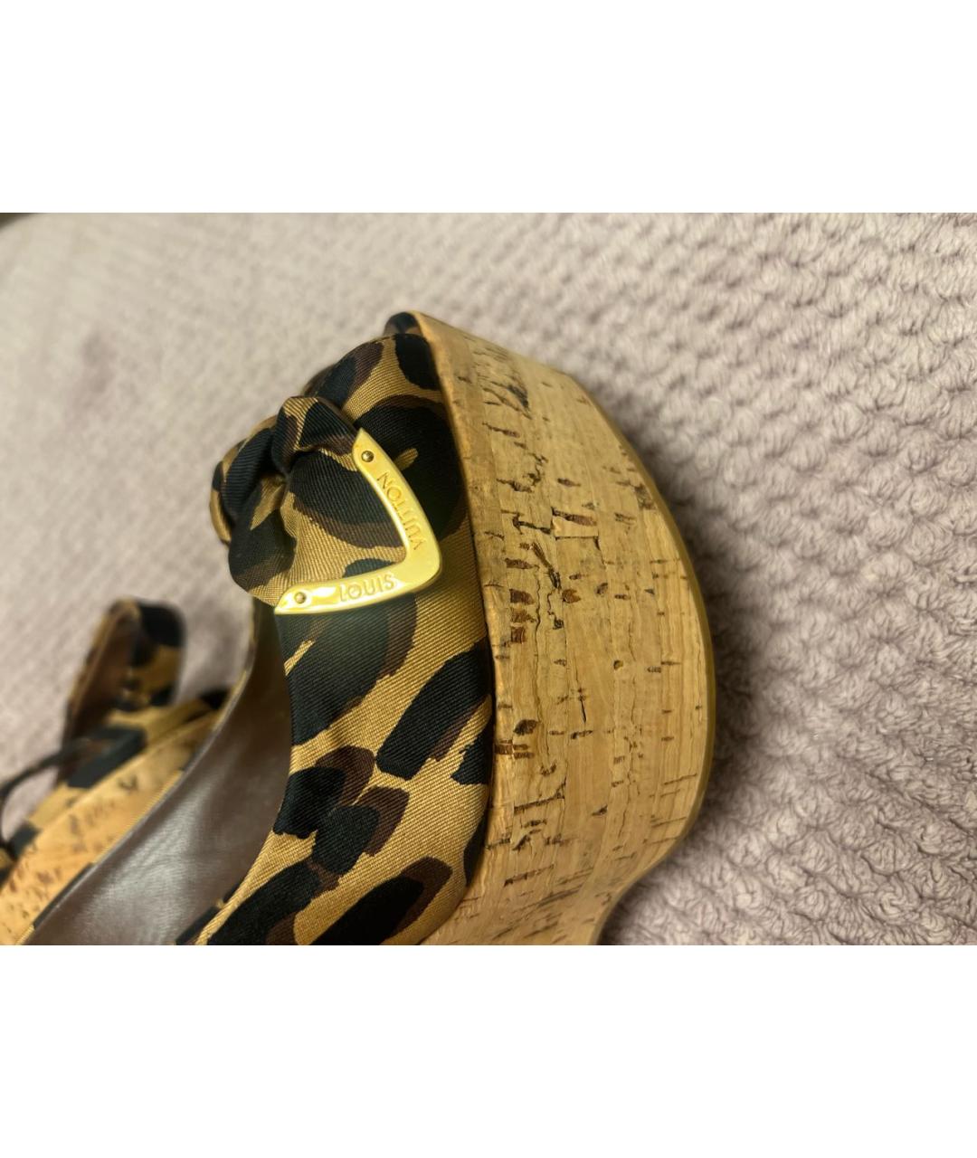 LOUIS VUITTON Коричневые текстильные босоножки, фото 7