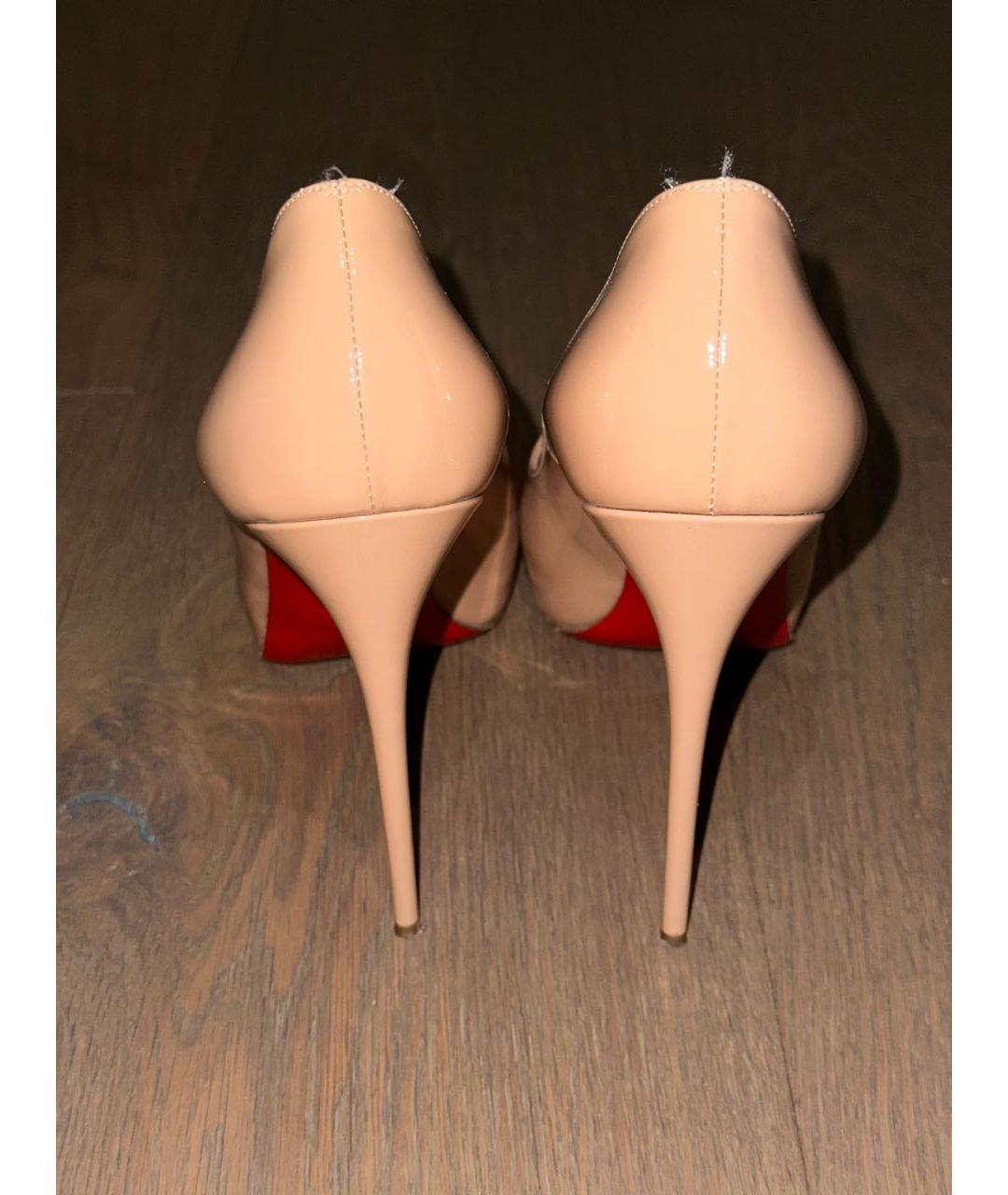 CHRISTIAN LOUBOUTIN Бежевые туфли из лакированной кожи, фото 3