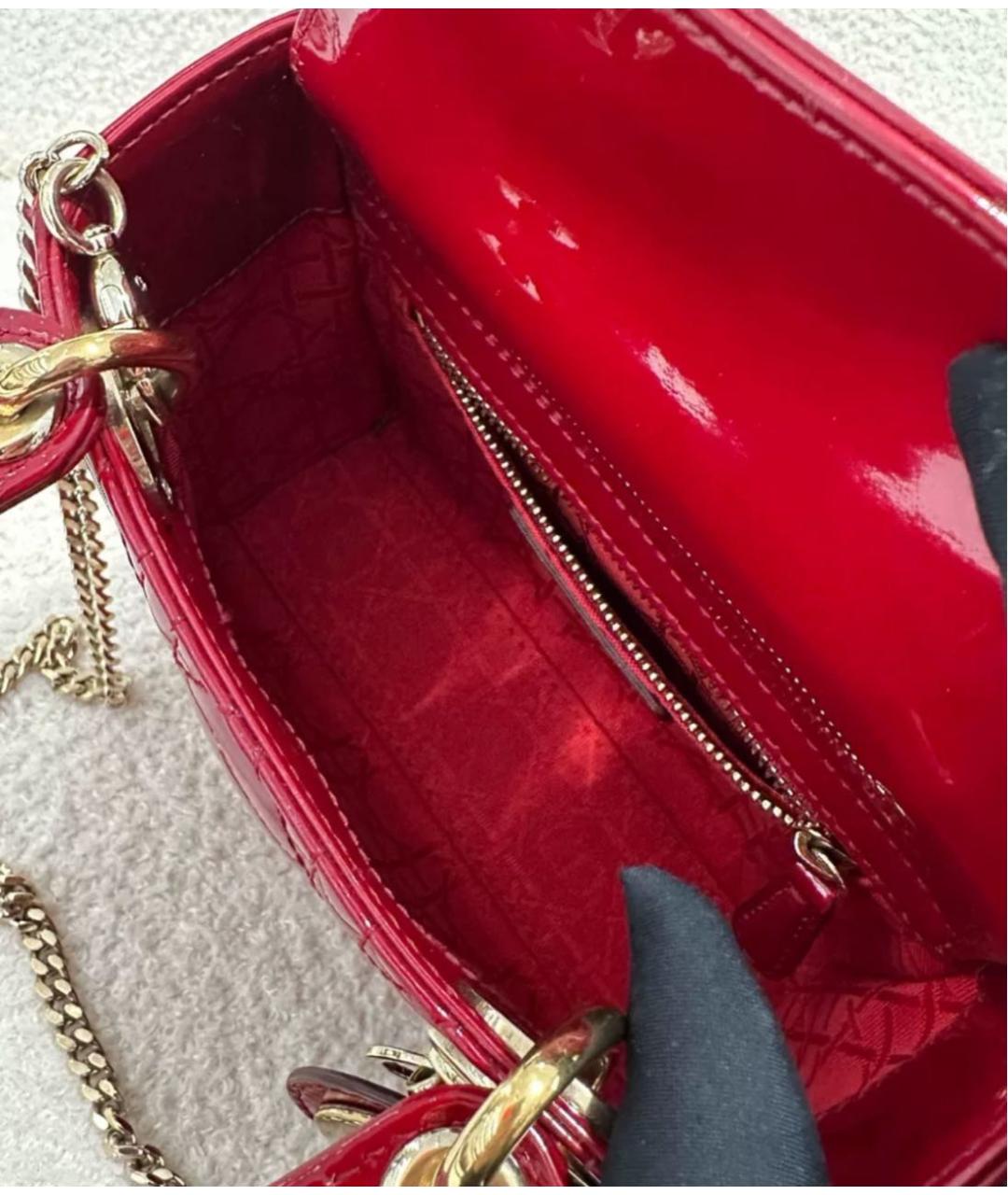 CHRISTIAN DIOR Красная сумка с короткими ручками из лакированной кожи, фото 8