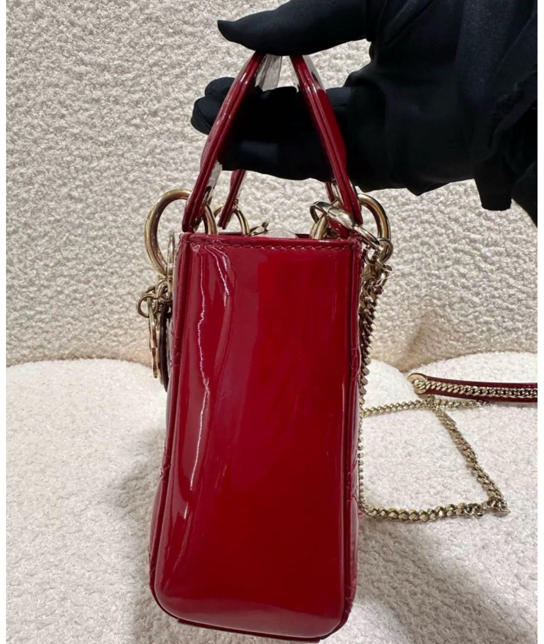 CHRISTIAN DIOR Красная сумка с короткими ручками из лакированной кожи, фото 4