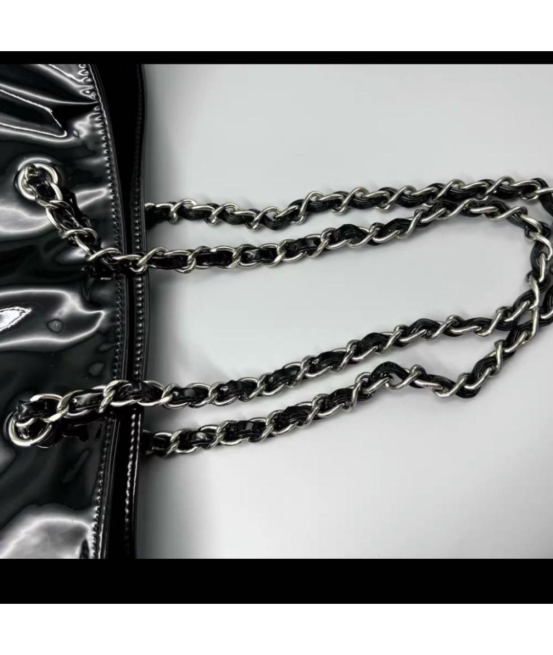 CHANEL Черная сумка тоут из лакированной кожи, фото 4