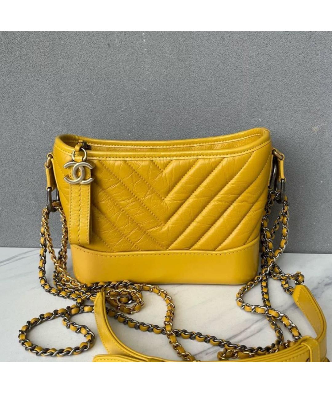 CHANEL Горчичная кожаная сумка через плечо, фото 2