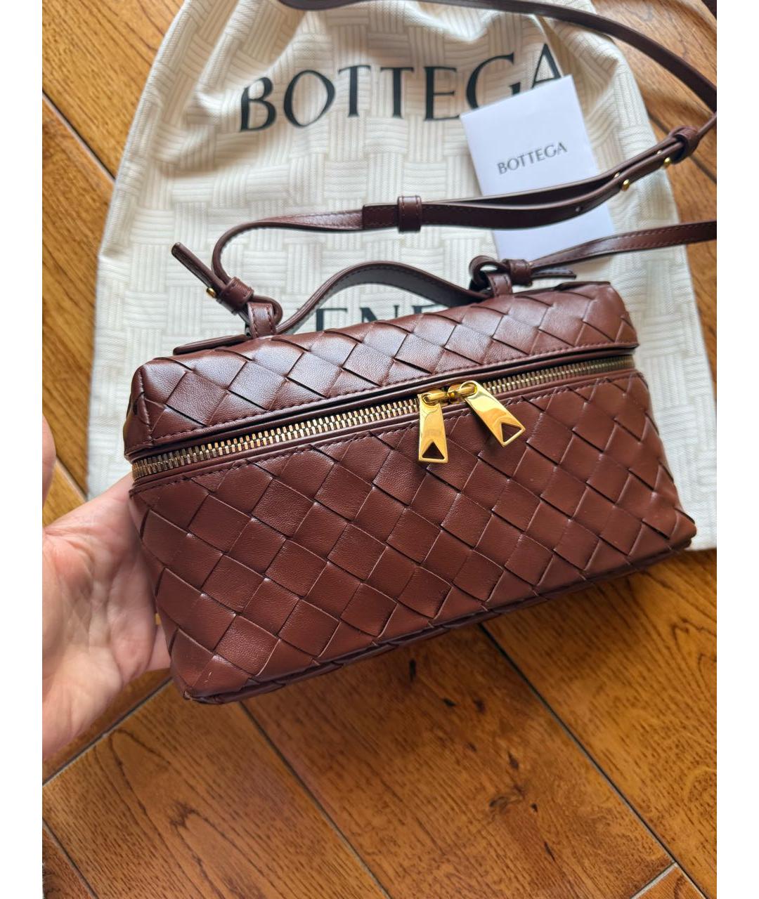 BOTTEGA VENETA Бордовая кожаная сумка с короткими ручками, фото 4