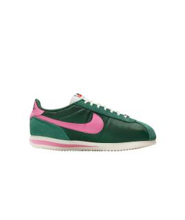 NIKE Кроссовки