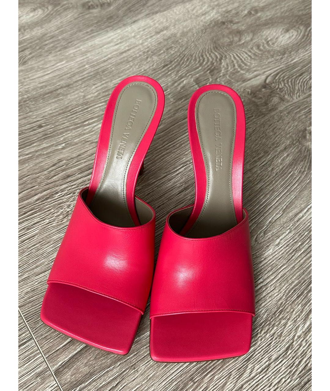 BOTTEGA VENETA Коралловые кожаные мюли, фото 2