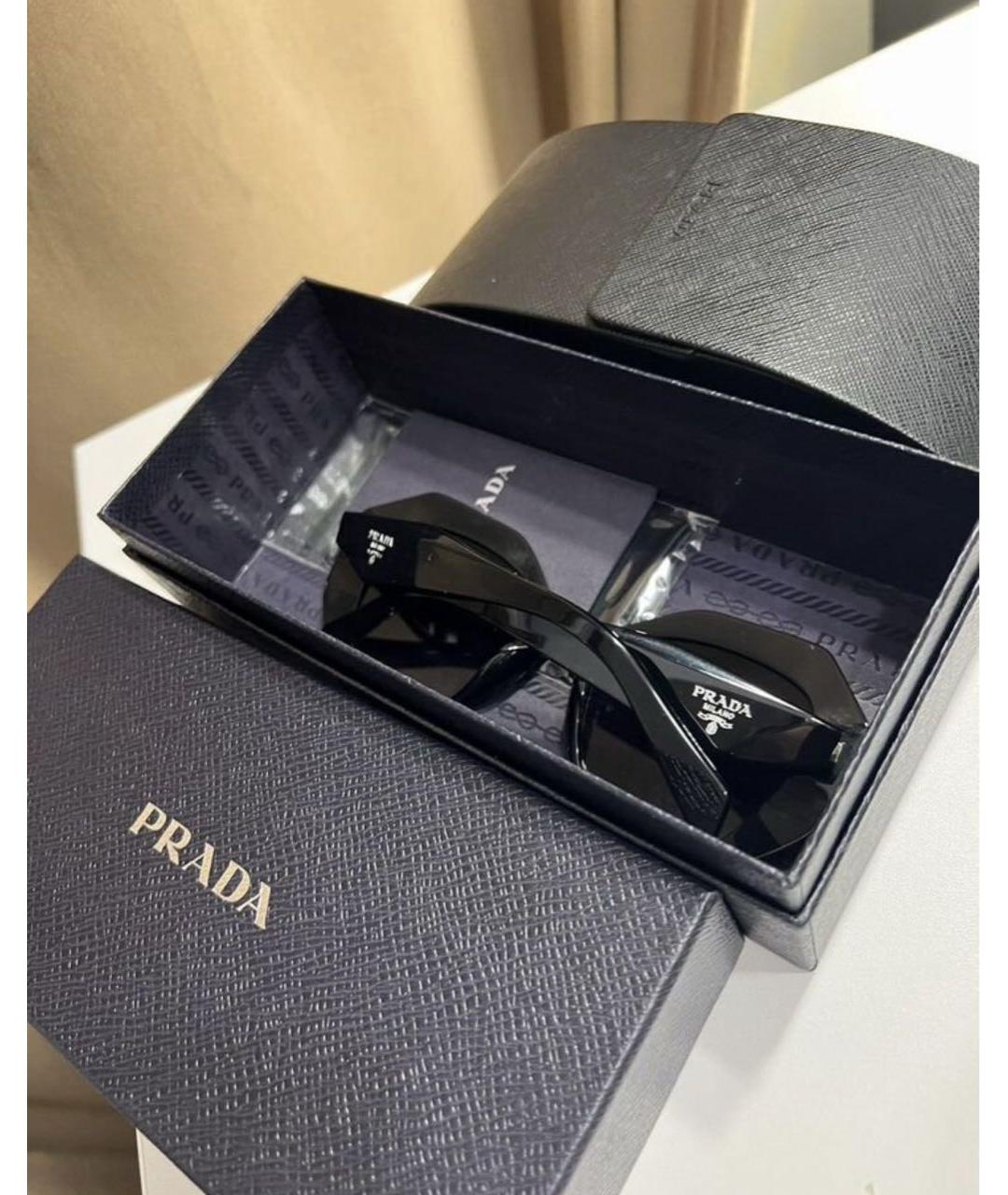 PRADA Черные пластиковые солнцезащитные очки, фото 3