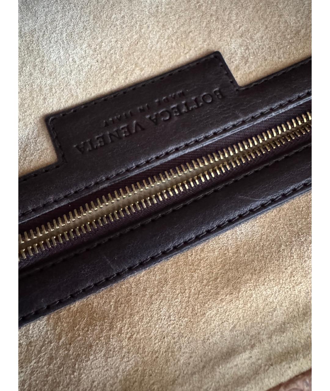 BOTTEGA VENETA Бежевая сумка с короткими ручками из экзотической кожи, фото 4