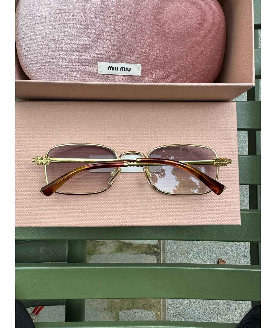 MIU MIU Золотые металлические солнцезащитные очки, фото 7