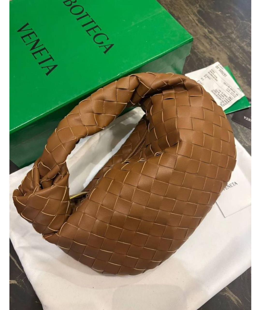 BOTTEGA VENETA Коричневая кожаная сумка с короткими ручками, фото 2