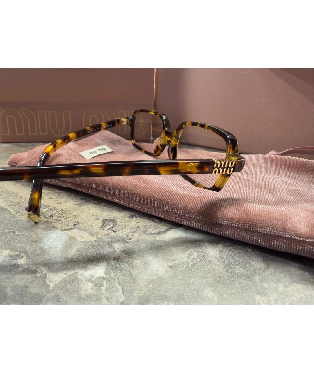 MIU MIU Коричневые пластиковые солнцезащитные очки, фото 2