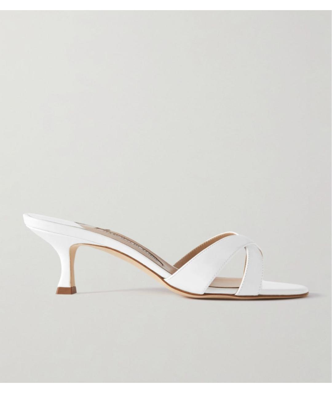 MANOLO BLAHNIK Белые мюли из лакированной кожи, фото 6