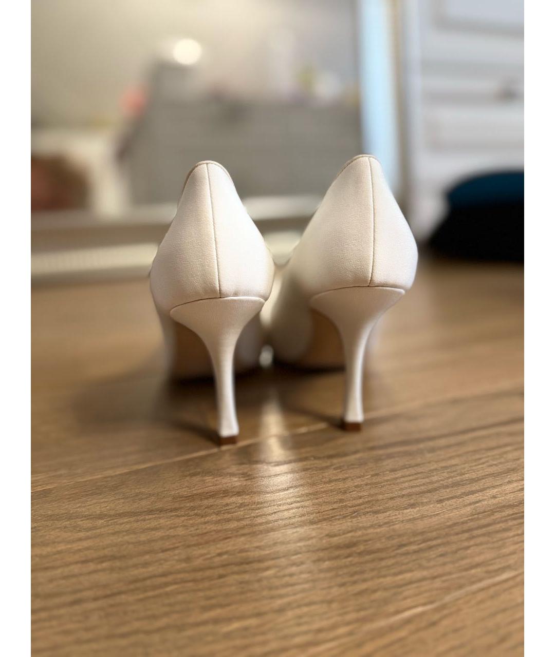 MANOLO BLAHNIK Белые текстильные туфли, фото 4
