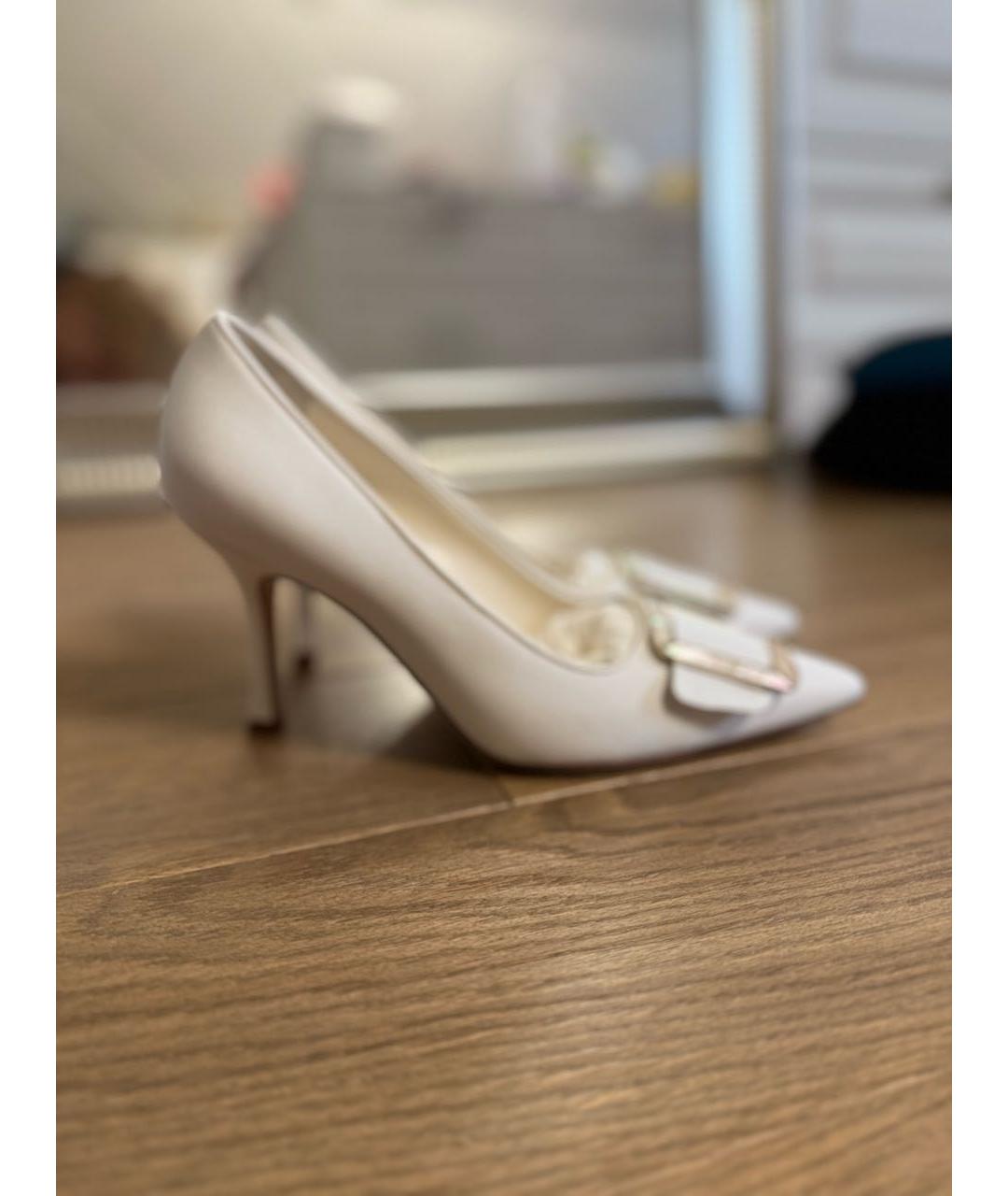 MANOLO BLAHNIK Белые текстильные туфли, фото 9