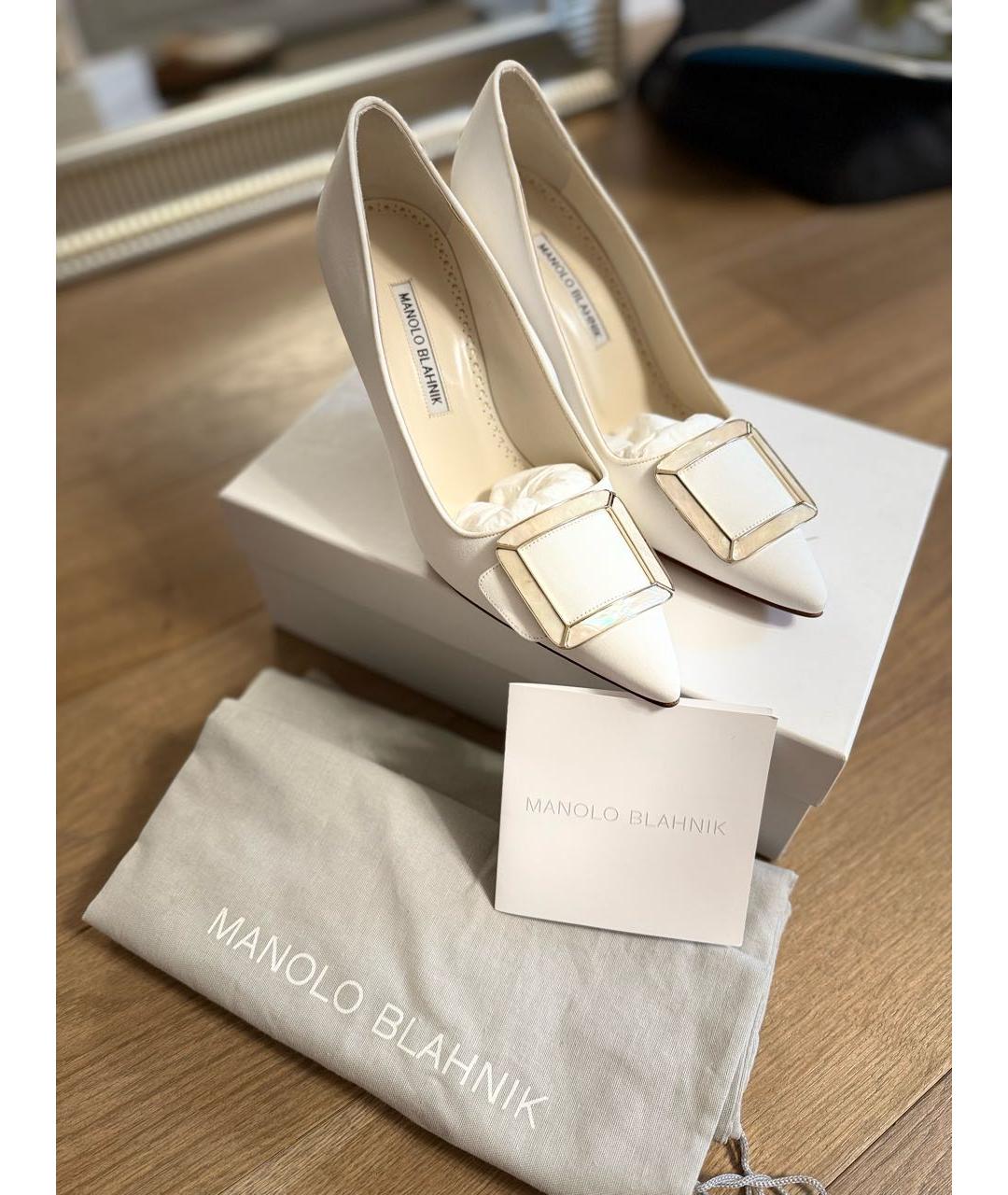 MANOLO BLAHNIK Белые текстильные туфли, фото 5