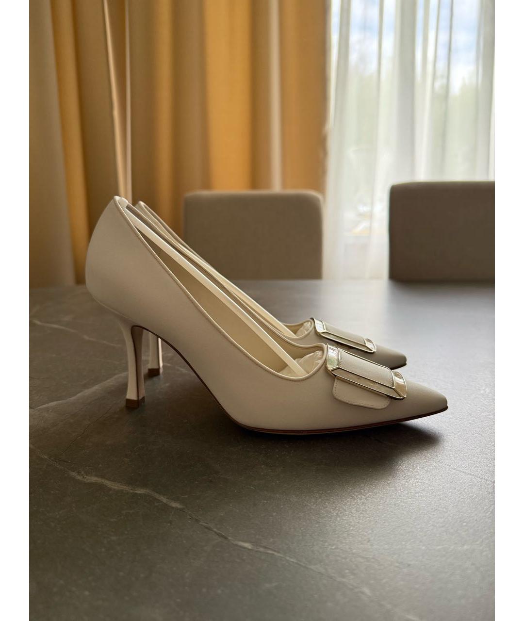 MANOLO BLAHNIK Белые текстильные туфли, фото 7