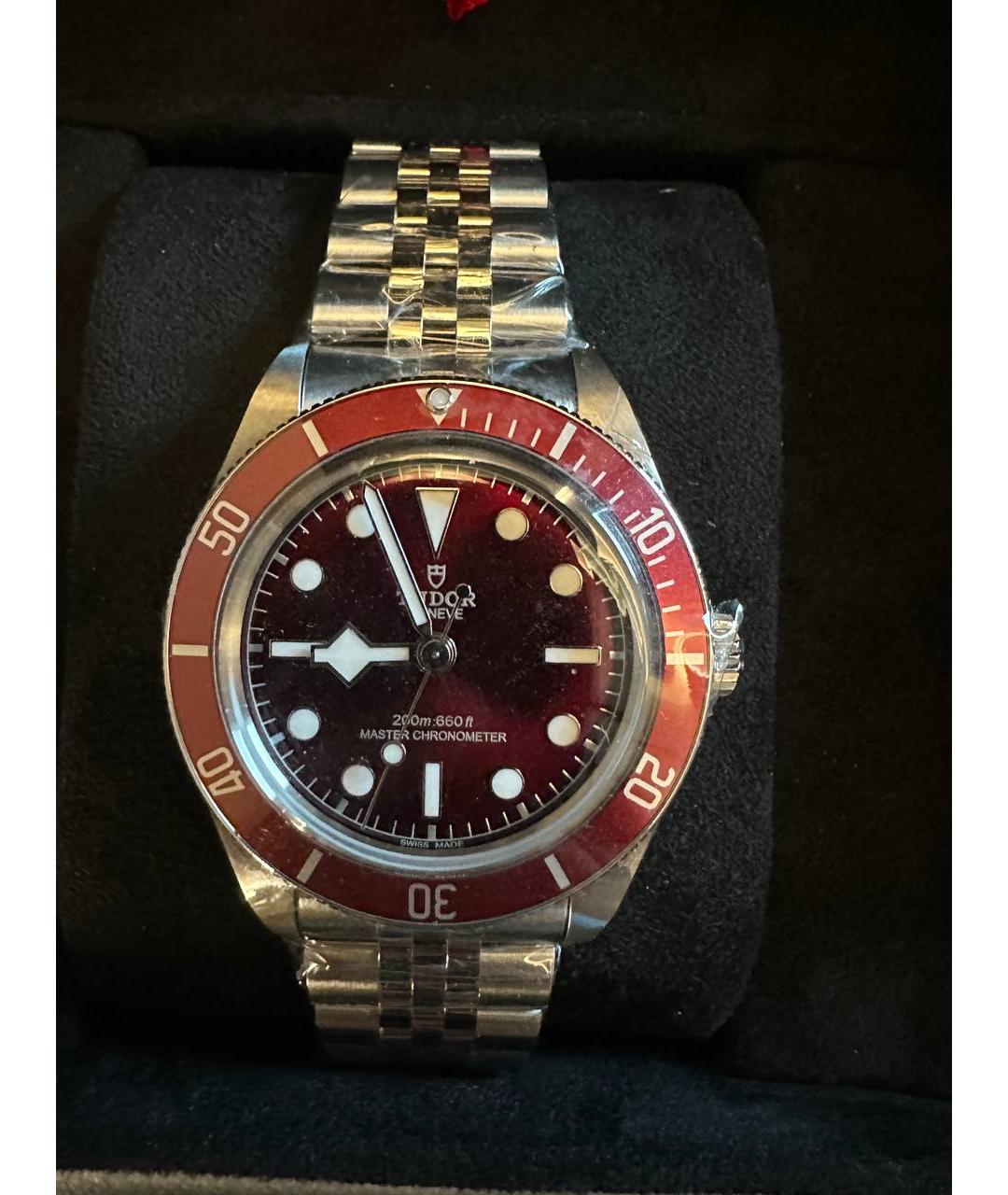 TUDOR Бордовые часы, фото 2