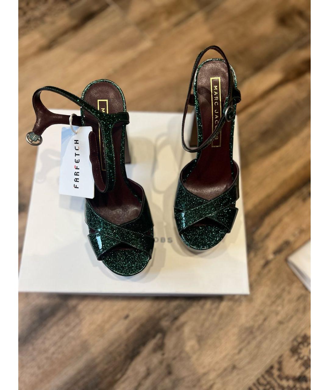 MARC JACOBS Зеленые босоножки из лакированной кожи, фото 2
