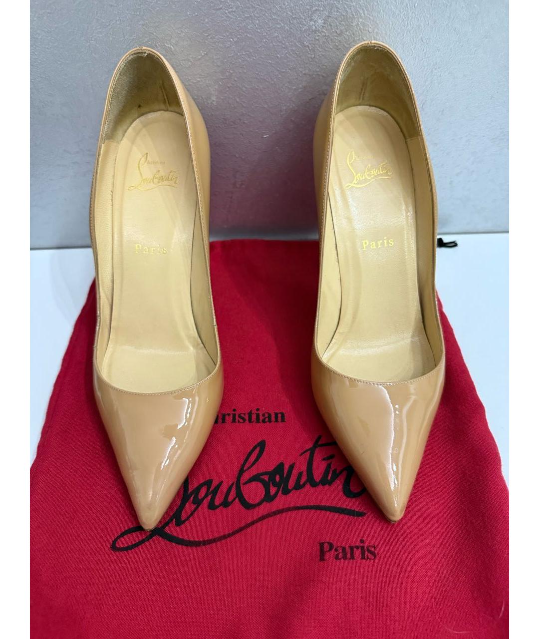 CHRISTIAN LOUBOUTIN Бежевые туфли из лакированной кожи, фото 3