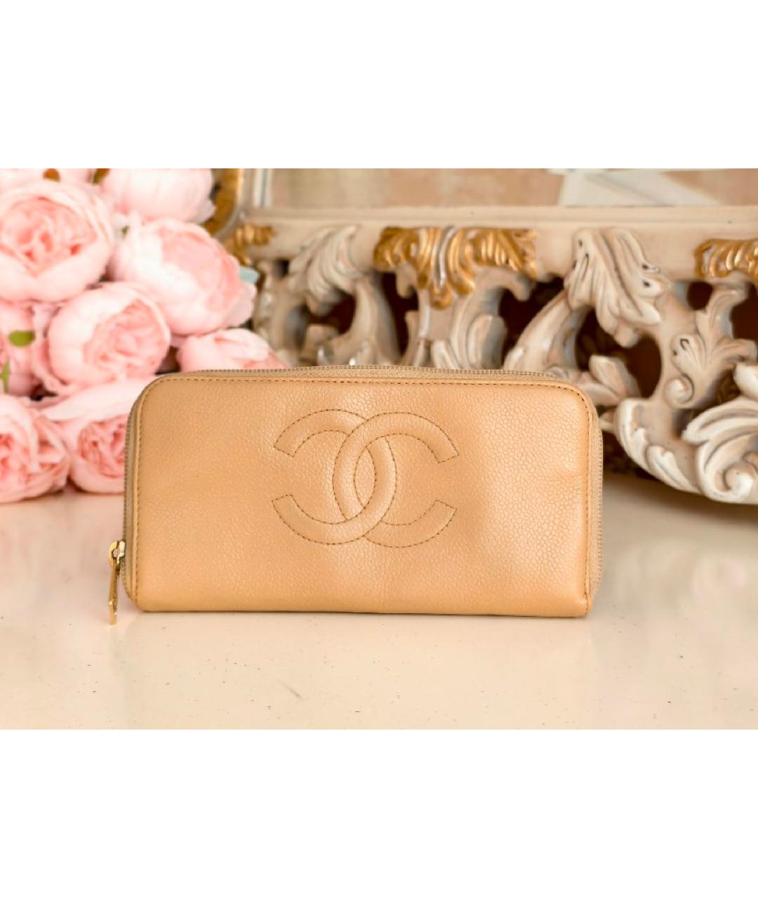 CHANEL Бежевый кожаный кошелек, фото 2