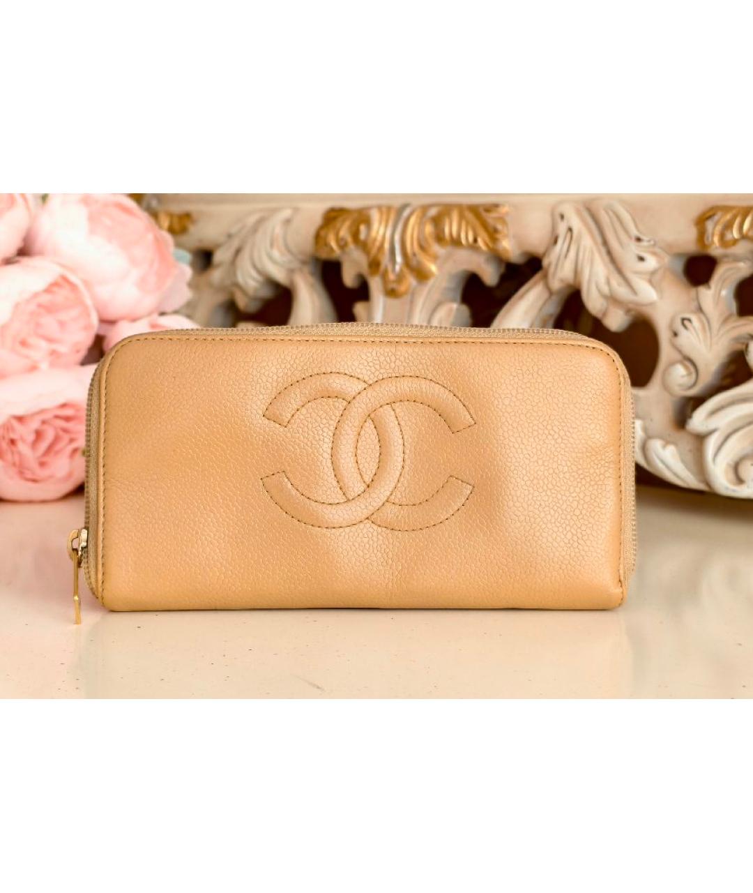 CHANEL Бежевый кожаный кошелек, фото 9