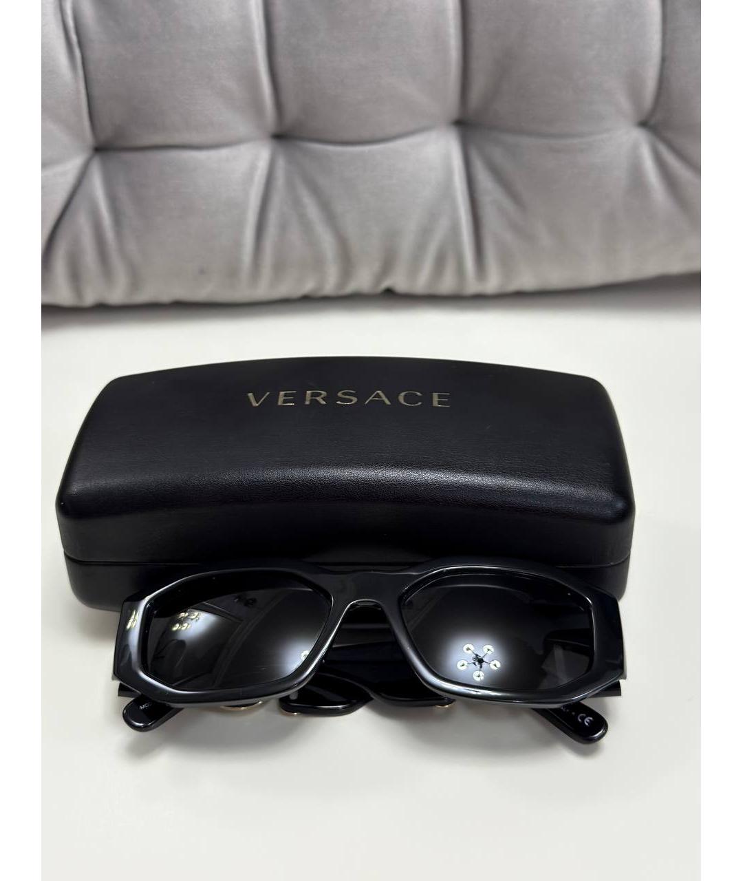 VERSACE Черные пластиковые солнцезащитные очки, фото 4