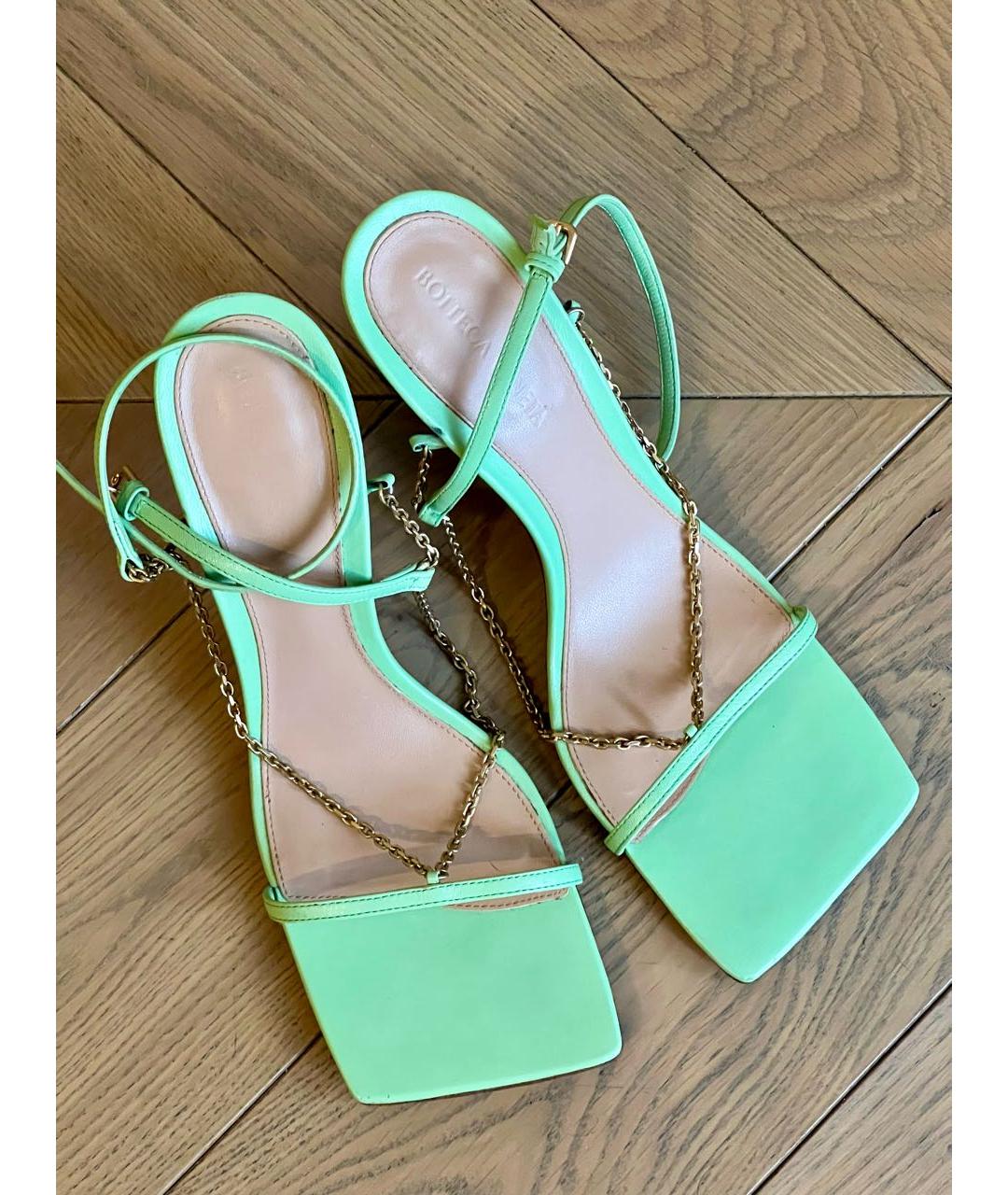 BOTTEGA VENETA Салатовые кожаные босоножки, фото 3
