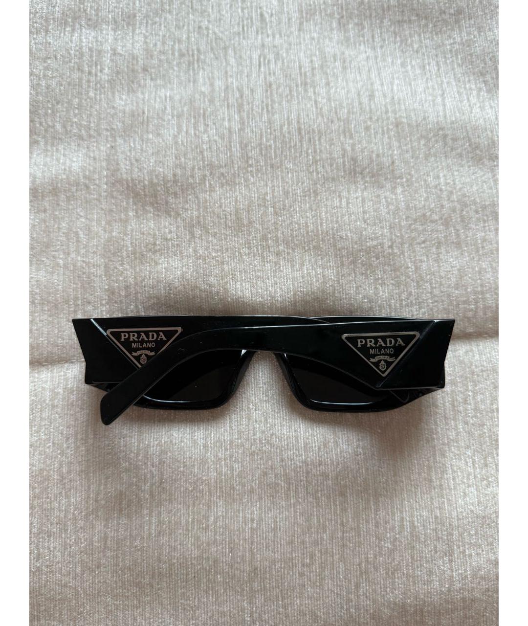 PRADA Черные пластиковые солнцезащитные очки, фото 3