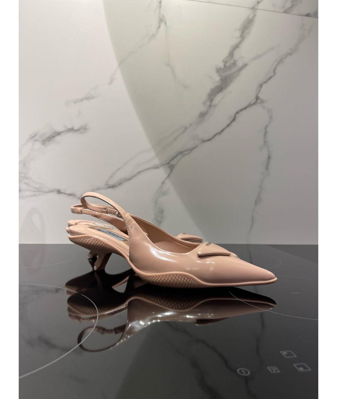 PRADA Бежевые кожаные лодочки на низком каблуке, фото 7