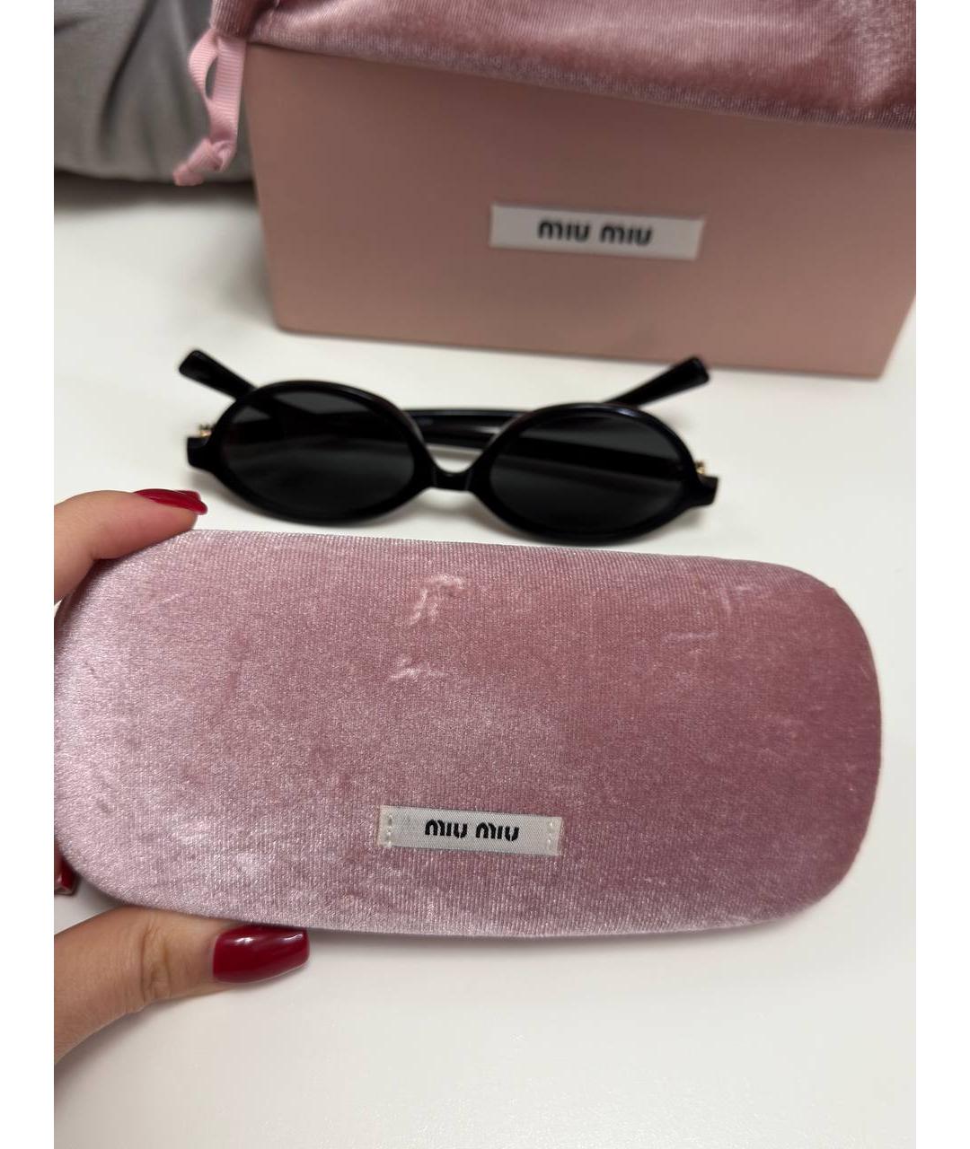 MIU MIU Черные пластиковые солнцезащитные очки, фото 3