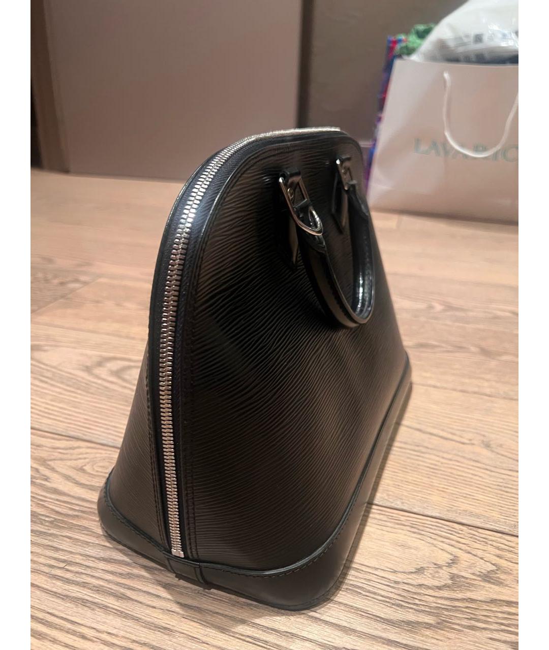 LOUIS VUITTON Черная кожаная сумка с короткими ручками, фото 2