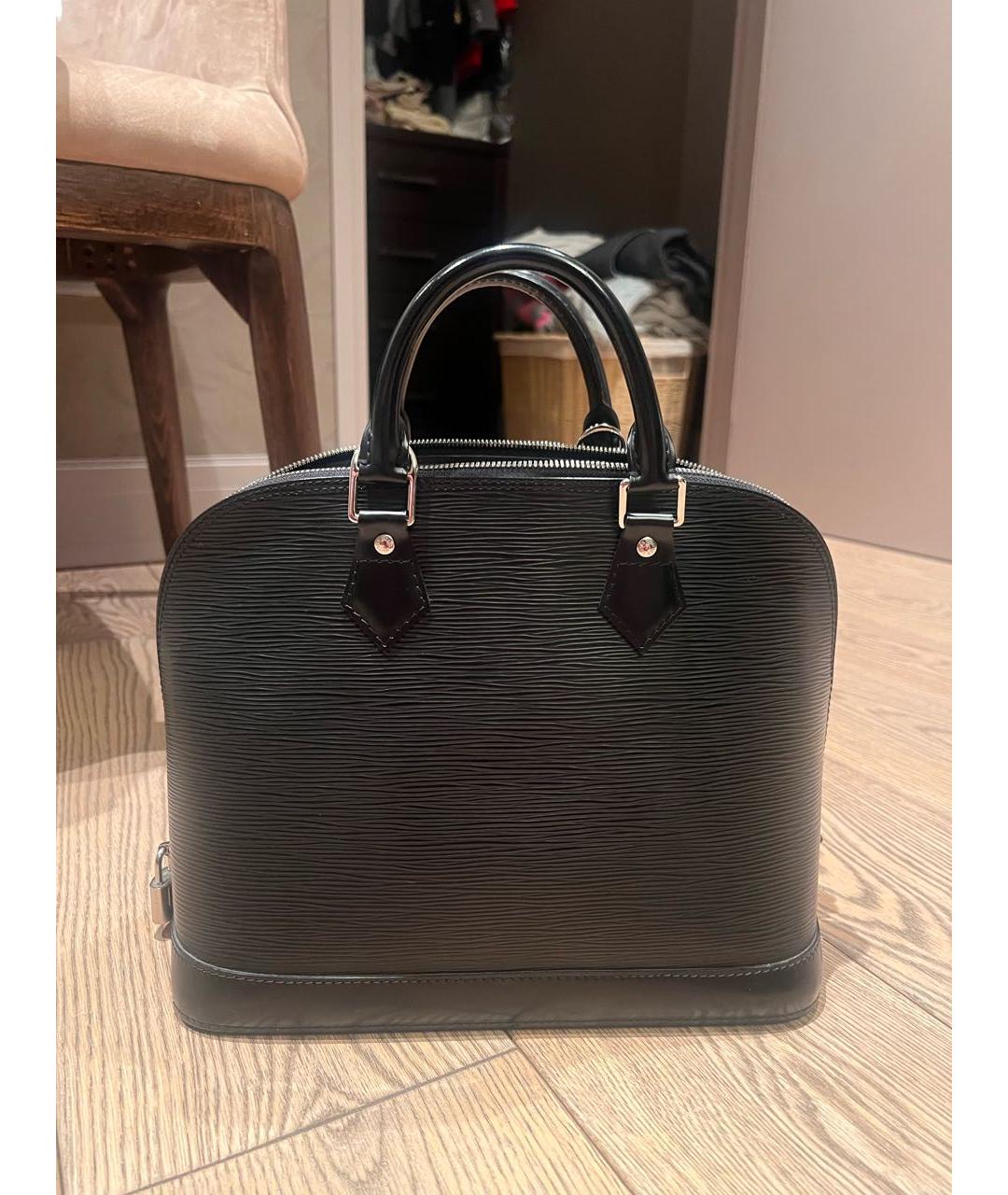 LOUIS VUITTON Черная кожаная сумка с короткими ручками, фото 9