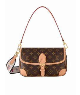 LOUIS VUITTON Сумка через плечо